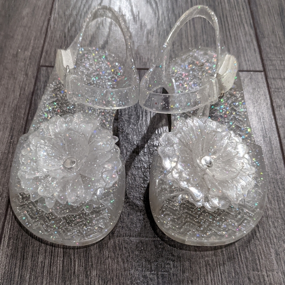 Clear sparkly flower detail velcro sandals - Picture 2 of 7